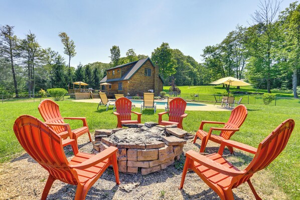 House (4 Bedrooms) | Interior - Home Theater & Game Room: Home in Glen Wild! (Glen Wild)