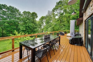 House (4 Bedrooms) | Interior - Hot Tub & Theater Room: Getaway in Falling Waters (Falling Waters)