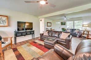 House (3 Bedrooms) | Interior