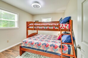 House (3 Bedrooms) | Interior