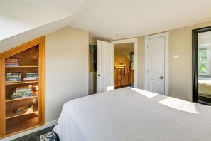 House (5 Bedrooms) | Interior