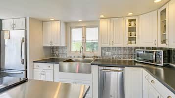 Rumah (5 Bedrooms) | Interior