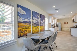 House (2 Bedrooms) | Interior - Walk to Dtwn Tehachapi: Updated Getaway w/ Yard! (Tehachapi)