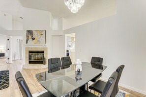House (3 Bedrooms) | Interior