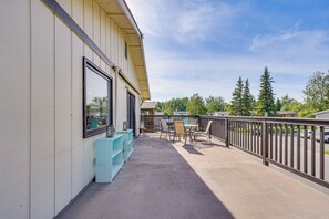 Apartment (1 Bedroom) | Interior - 5 Mi to State Park: Mtn-view Apt in Anchorage (Anchorage)
