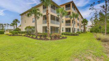 Apartment (2 Bedrooms) | Bahagian dalam