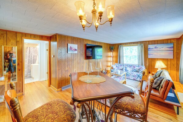 Apartment (2 Bedrooms) | Interior - 4 Mi to Off-road Park: Beckley Area Townhome (Sophia)