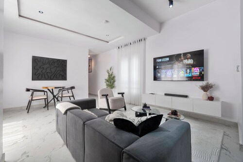 Fully Serviced 2-Bedroom Home in Lekki, Lagos
