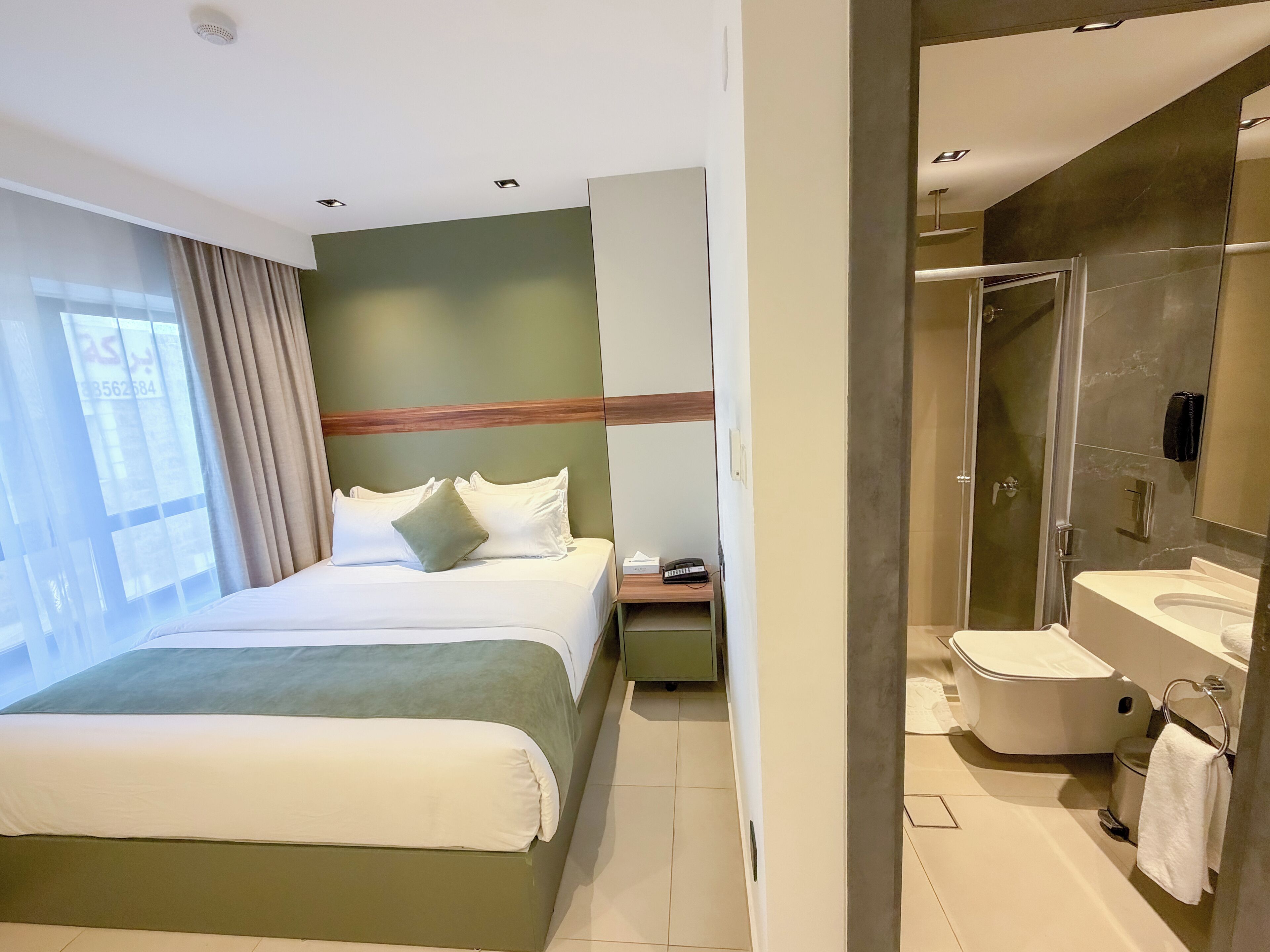 Kahden hengen standard-huone | Äänieristys, silitysrauta/-lauta, ilmainen Wi-Fi