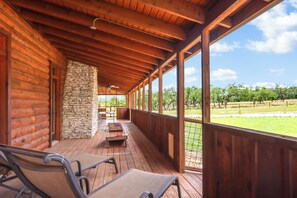 Terrace/patio - Log Home w/ Firepit, Porch, Ping Pong & Pickleball (Wimberley)