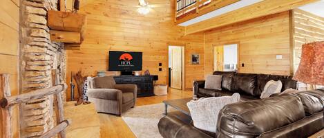 TV, lareira, mesa de pingue-pongue