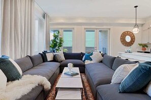 تلفزيون، مكتب