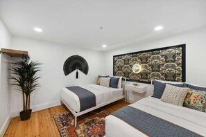 5 bedrooms, desk, iron/ironing board, travel cot