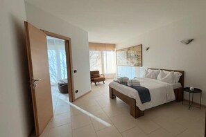 1 chambre, fer et planche à repasser, lit parapluie, Wi-Fi gratuit