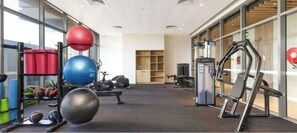 Fitness facility - 3BR Penthouse Views Lap Pool  Sauna Free Parking (Broadbeach)