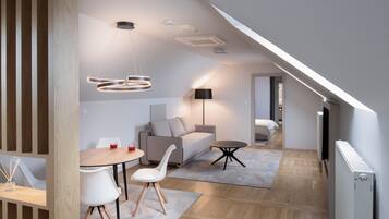 Deluxe Apartment | Free minibar, in-room safe, individually decorated