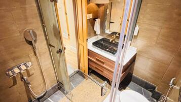 Habitació superior | Bany | Sabatilles