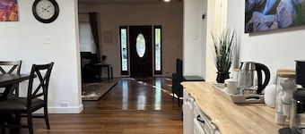 Charming 3-bedroom house with WiFi, AC in fabulous Prescott