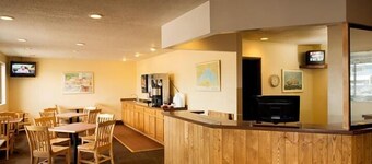 Superior Inn