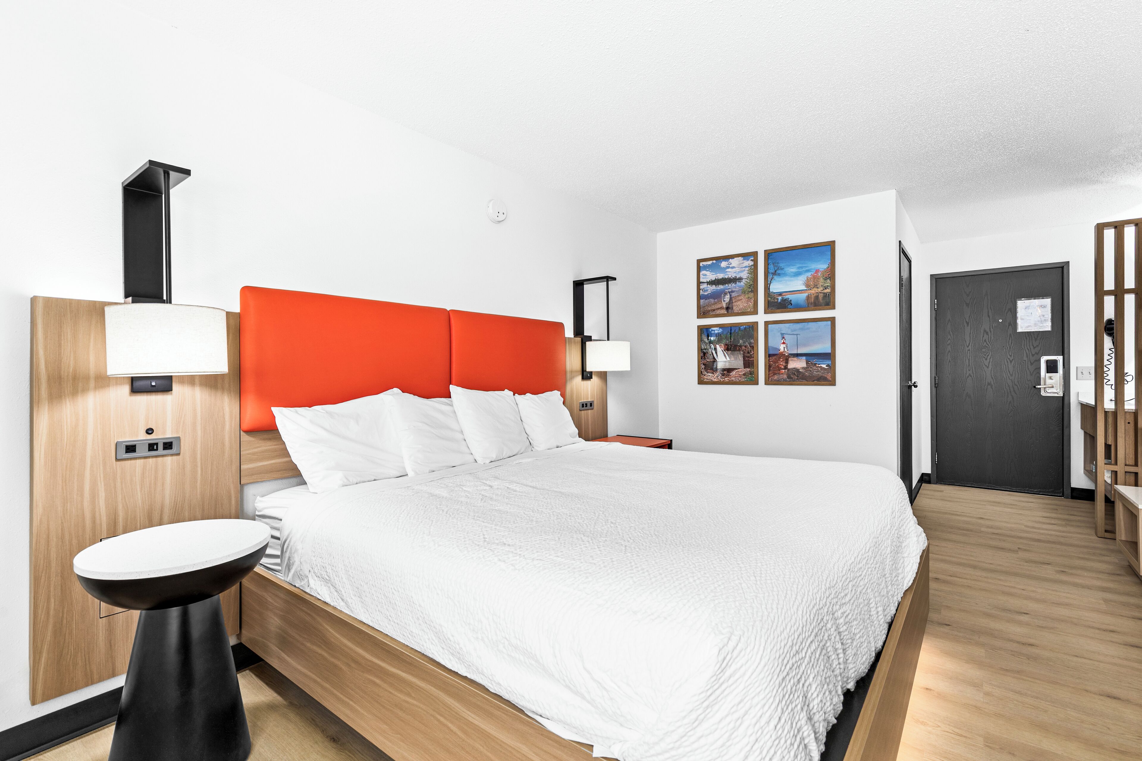 遮光窗簾/窗簾、熨斗/熨衫板、免費 Wi-Fi、床單