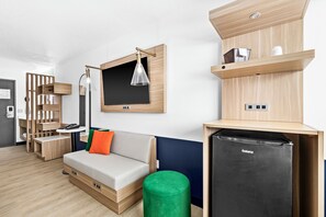 Blendingsgardiner, strykejern/-brett, wi-fi (inkludert) og sengetøy