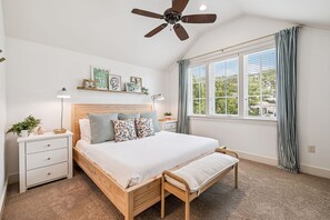 3 bedrooms, iron/ironing board, WiFi, bed sheets - Pet-Friendly Luxe Getaway w/Chef’s Kitchen, Bikes, Porch, & Easy Access to Beach (Watersound West)