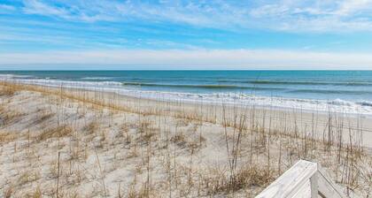 Oceanfront 4BR Cottage w/ Sunroom and covered porch for the best views
