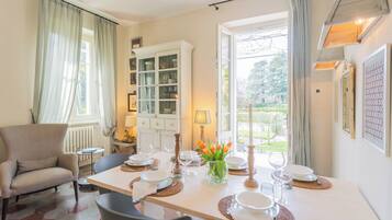 Villa (4 Bedrooms) | Living area | 30-inch TV with cable channels