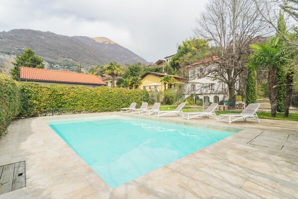 Pool - Villa Olga With Private Pool by Rent all Como (Tremezzina)