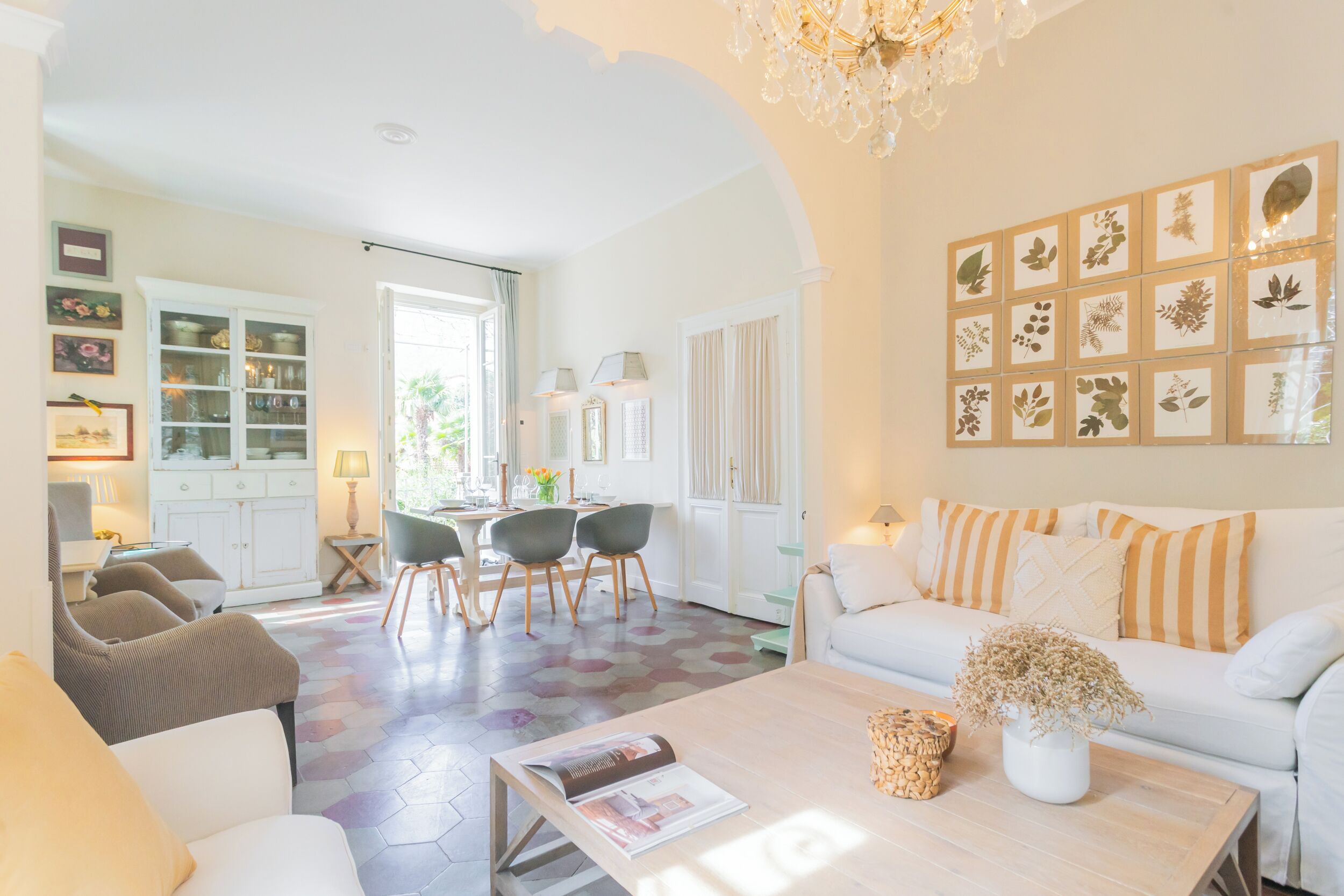 Villa (4 Bedrooms) | Living area | 30-inch TV with cable channels