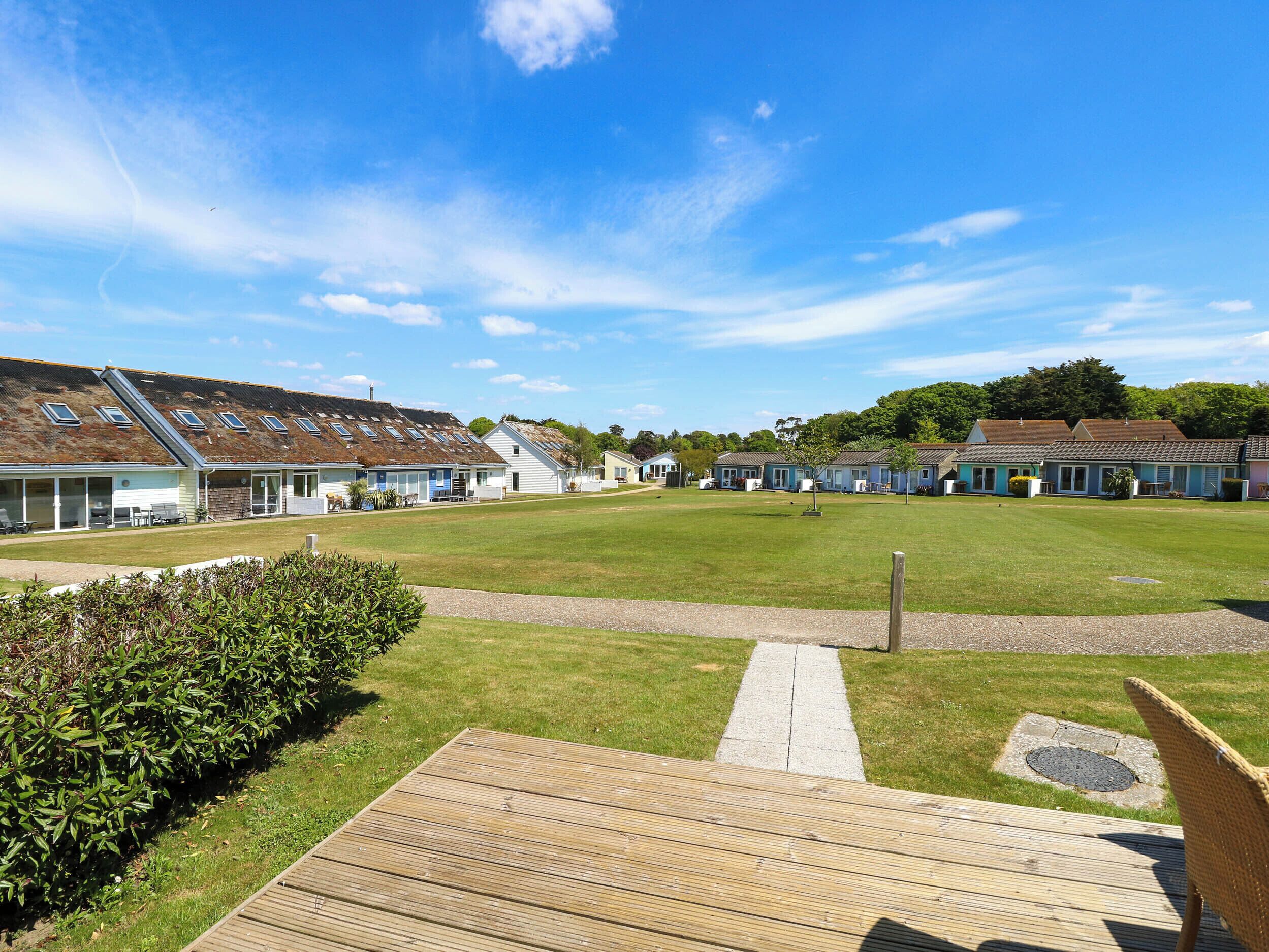 المنطقة المحيطة بالمنشأة