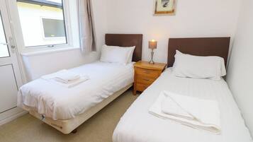 2 bedrooms, individually decorated, individually furnished, free WiFi