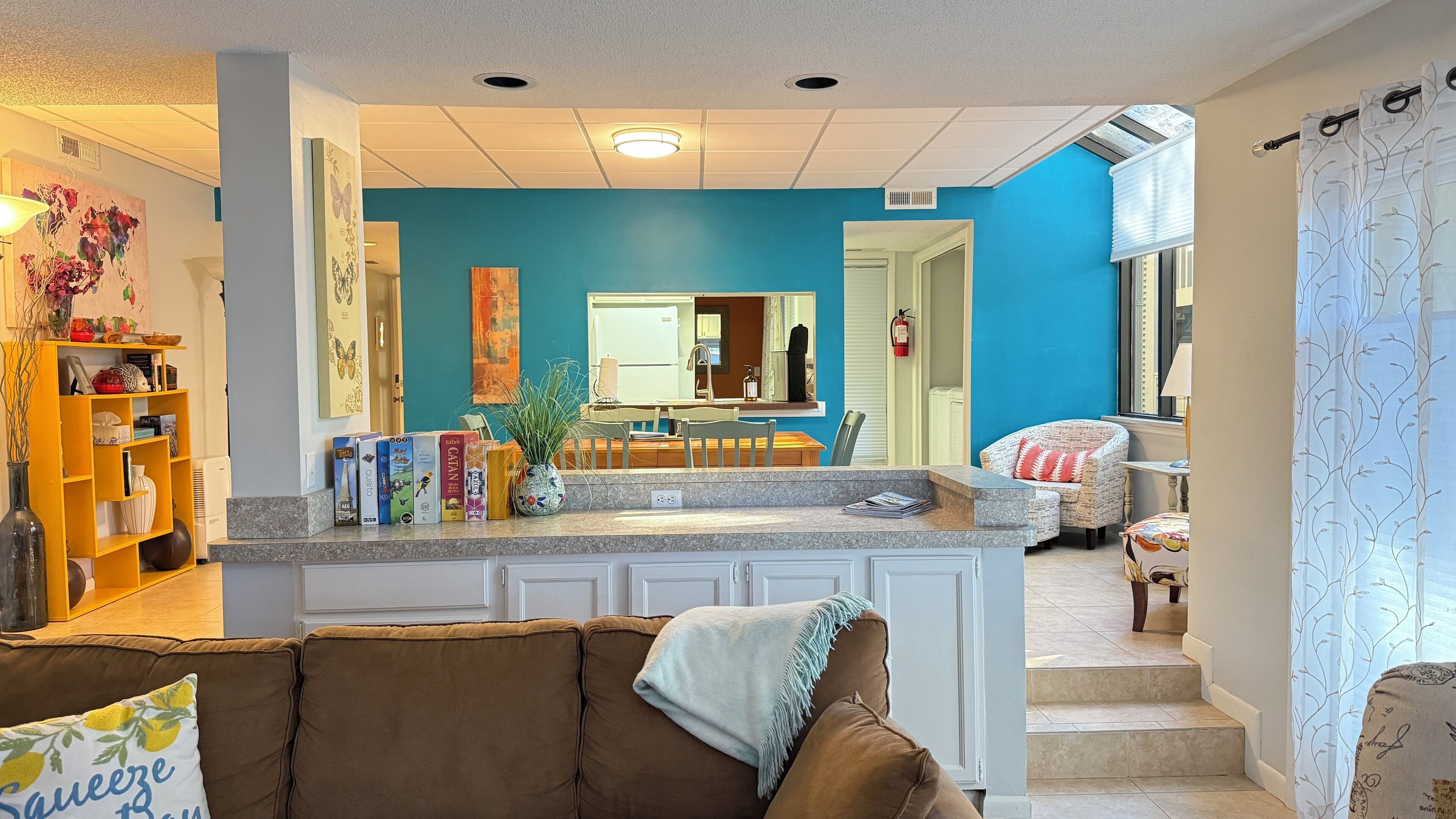 Fernseher, Bücher, Computerbildschirme