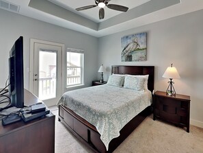 3 bedrooms, iron/ironing board, Internet, bed sheets