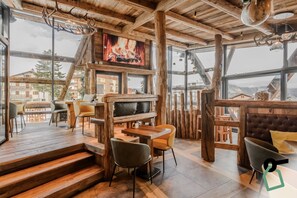 Bar (on property) - Hotiday Sauze Centro (Sauze d'Oulx)