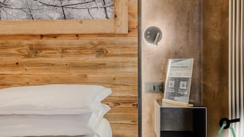 Minibar, in-room safe, free WiFi, bed sheets