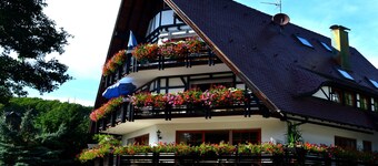 Apartment 'Schwalbennest' with Mountain View, Private Balcony and Wi-Fi