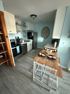 Microwave, oven, stovetop, dishwasher