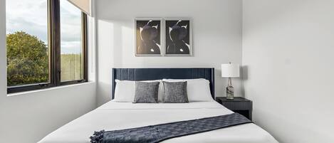 2 Schlafzimmer, Schreibtisch, Bügeleisen/Bügelbrett, WLAN