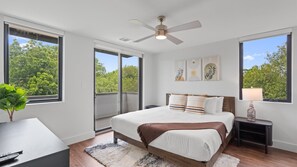 2 habitaciones, escritorio, tabla de planchar con plancha y wifi 