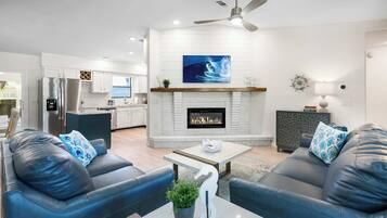 TV, peis og kontorer