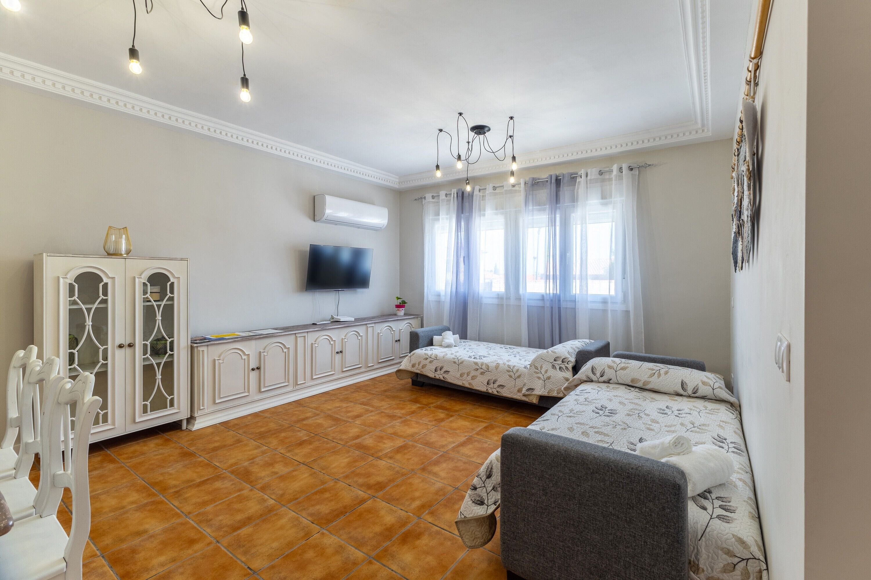 4 camere, ferro/asse da stiro, Wi-Fi, lenzuola