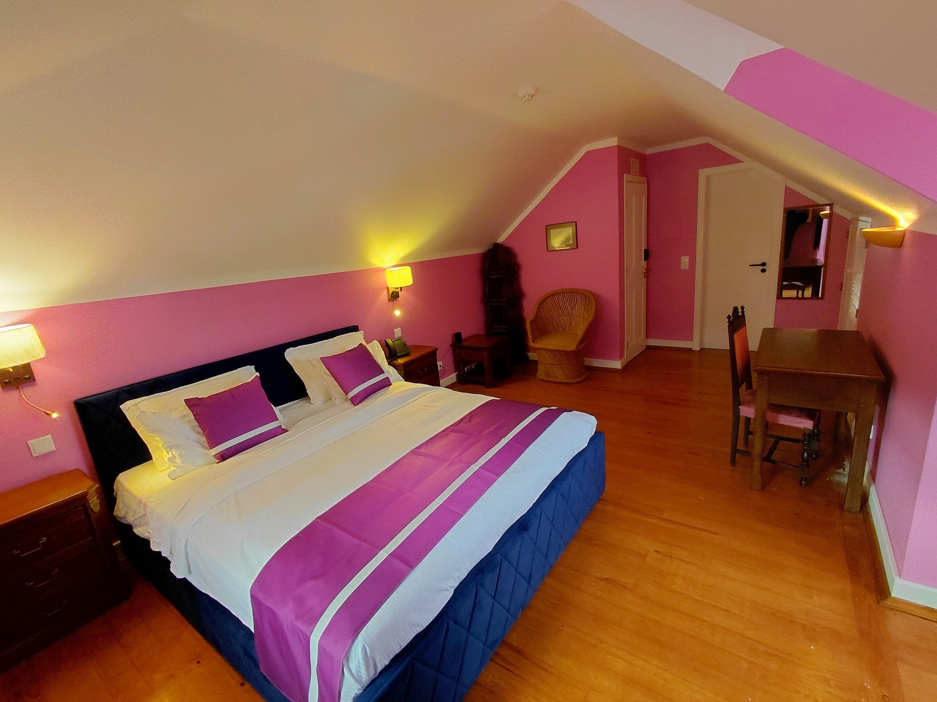 Deluxe Double Room, Hill View