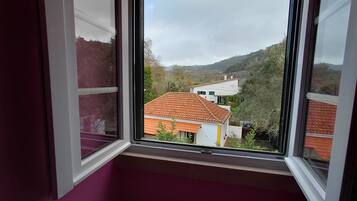 Deluxe tweepersoonskamer, uitzicht op heuvels | Interieur