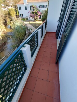 Superior Double Room, Balcony, River View | Property grounds - Estalagem De Colares (Colares)