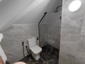 Double Room, Hill View | Bathroom - Estalagem De Colares (Colares)