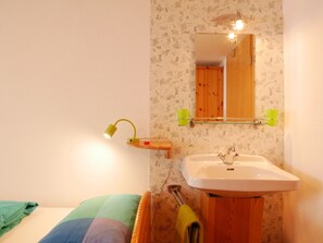 2 camere, ferro/asse da stiro, Wi-Fi, lenzuola
