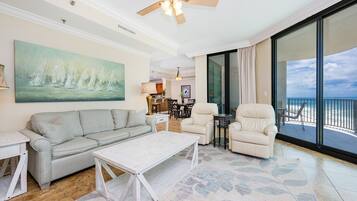 Condo, 2 Bedrooms | Living area