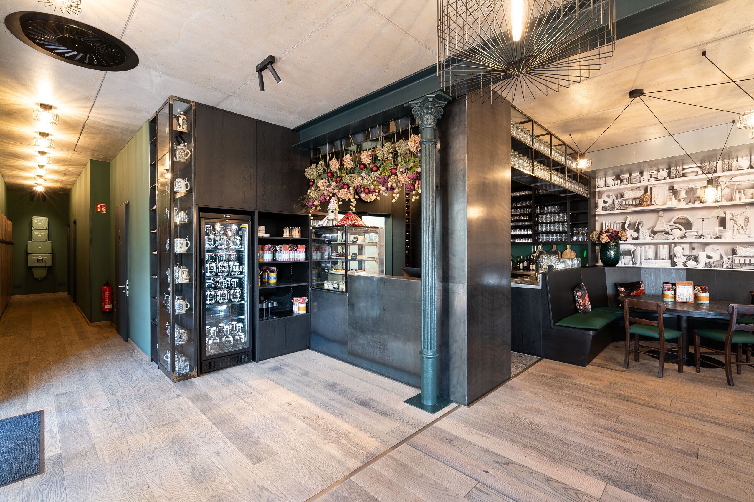 Mittagessen, Abendessen, deutsche Küche, Blick auf den Garten 