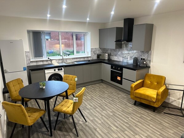 Apartment | Private kitchen | Full-size fridge, microwave, oven, stovetop